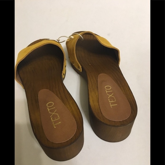 Texto Italian Clog Sandals - Picture 11 of 12